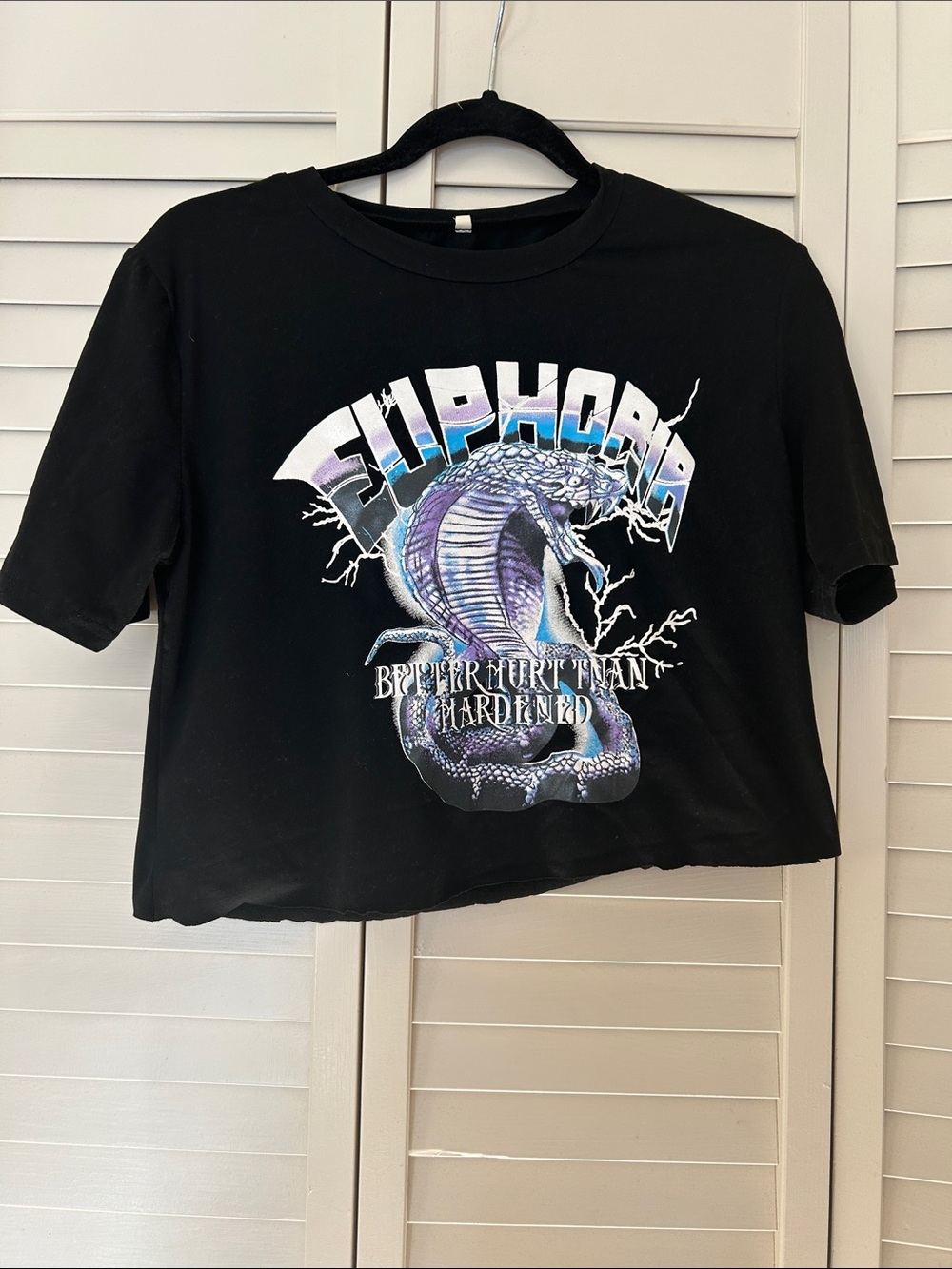 SHEIN Black Cropped Tee with Cobra Graphic Size S